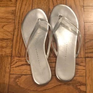 LC Lauren Conrad Silver Flip Flops size 7